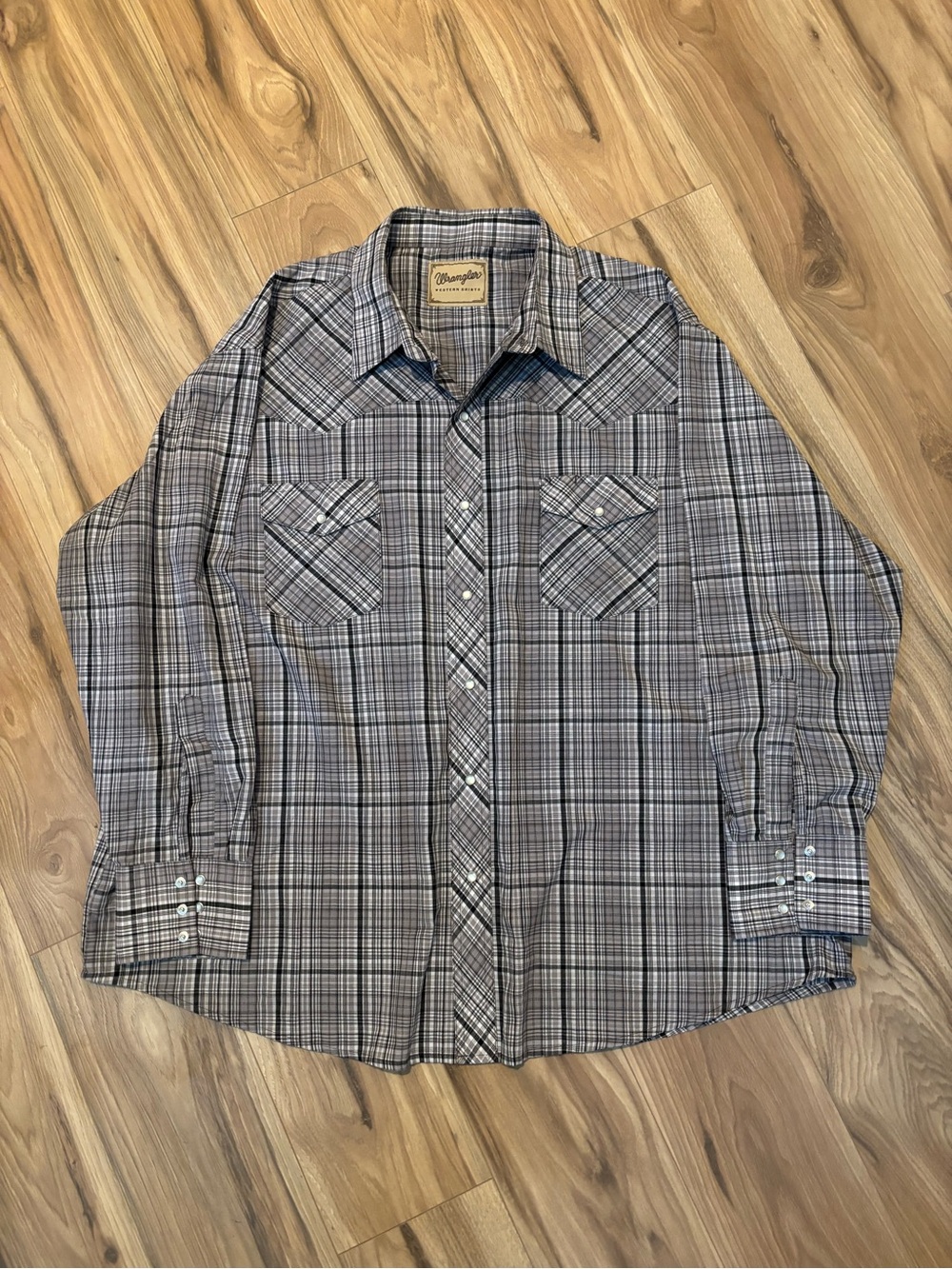 Wrangler button up